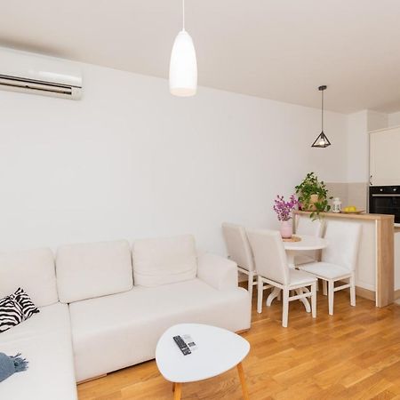 Lux City Apartment With Parking Podgorica Eksteriør bilde