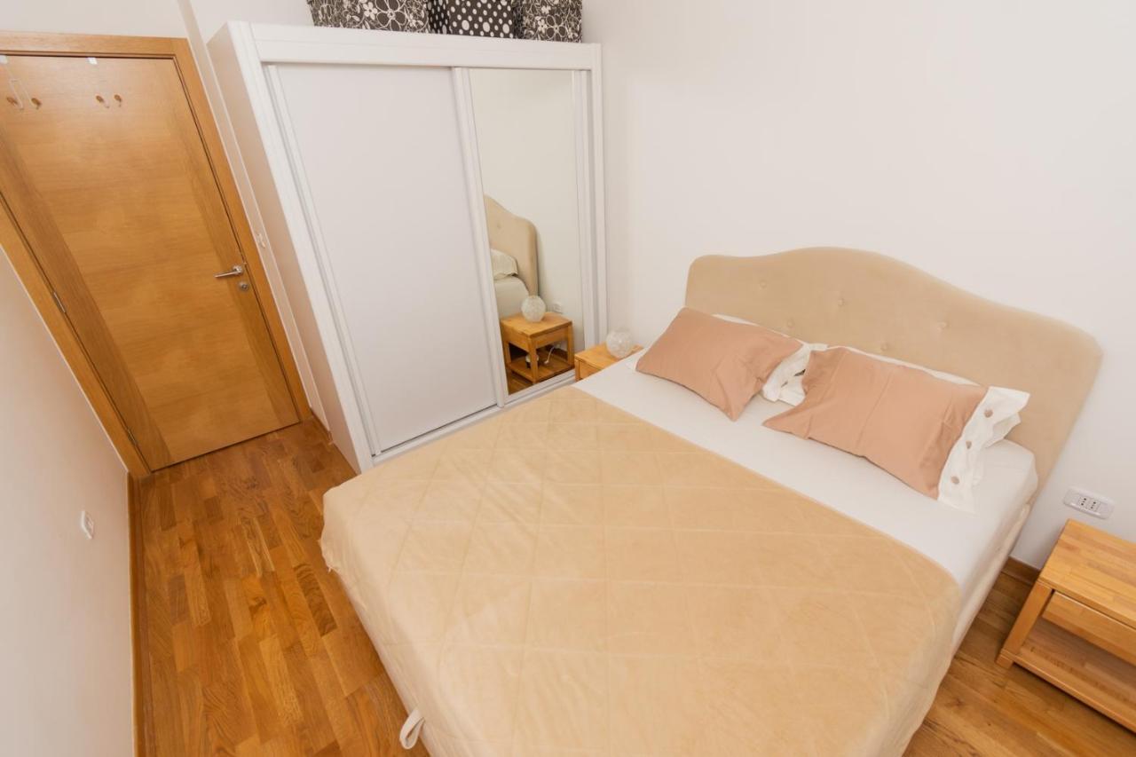 Lux City Apartment With Parking Podgorica Eksteriør bilde